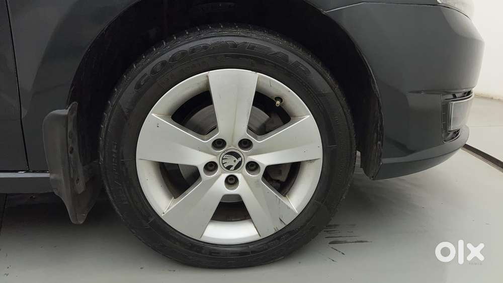 Skoda Rapid 1.6 Mpi At Style, 2017, Petrol