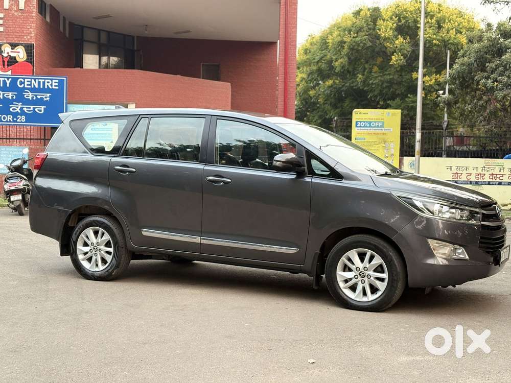 Toyota Innova Crysta 2.4 G Mt 7 Str, 2019, Diesel