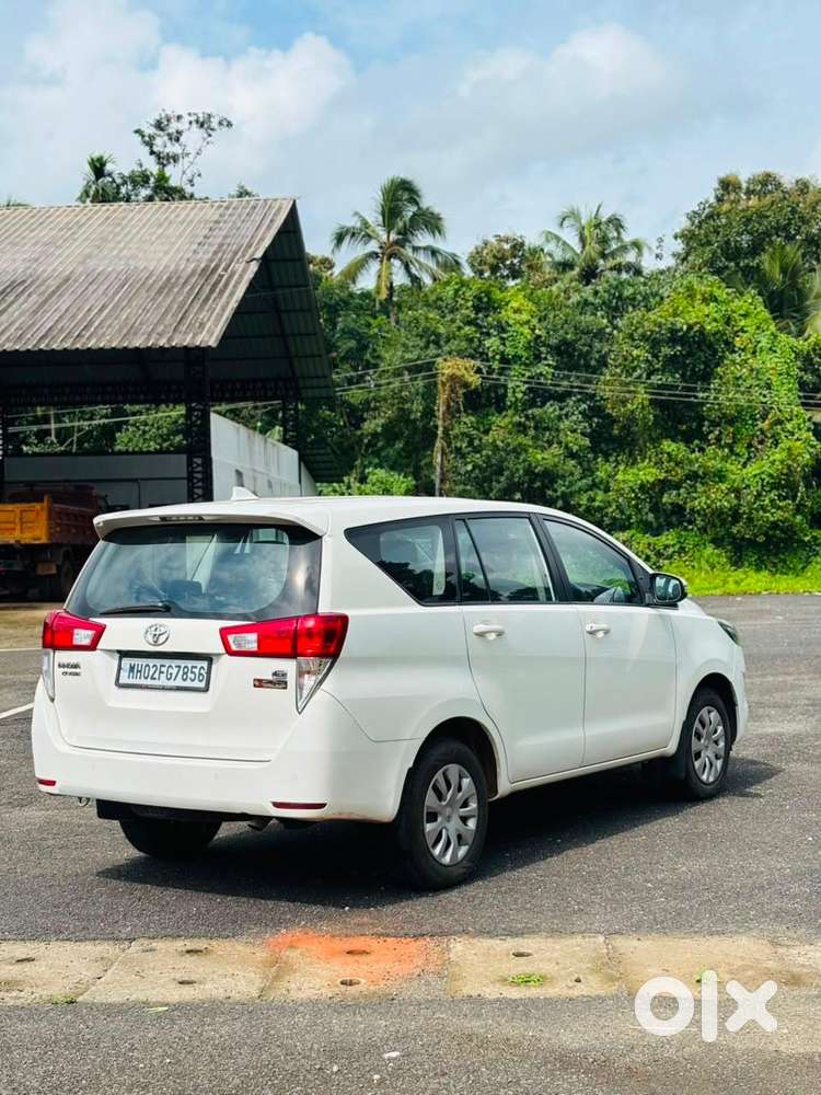 Toyota Innova Crysta 2.4 G Mt, 2022, Diesel