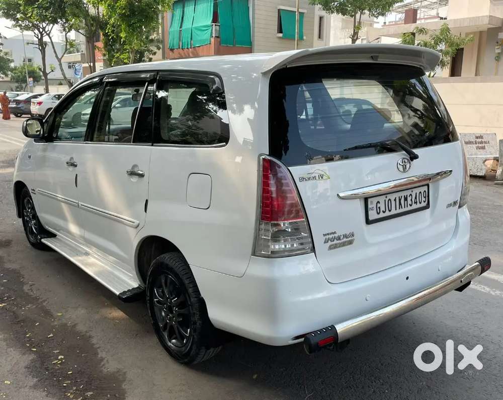 Toyota Innova 2011 Diesel Well Maintained