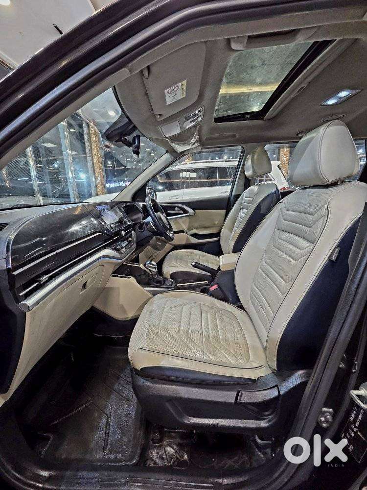 Kia Carens Luxury (o)1.5 Diesel At 7 Str, 2022, Diesel