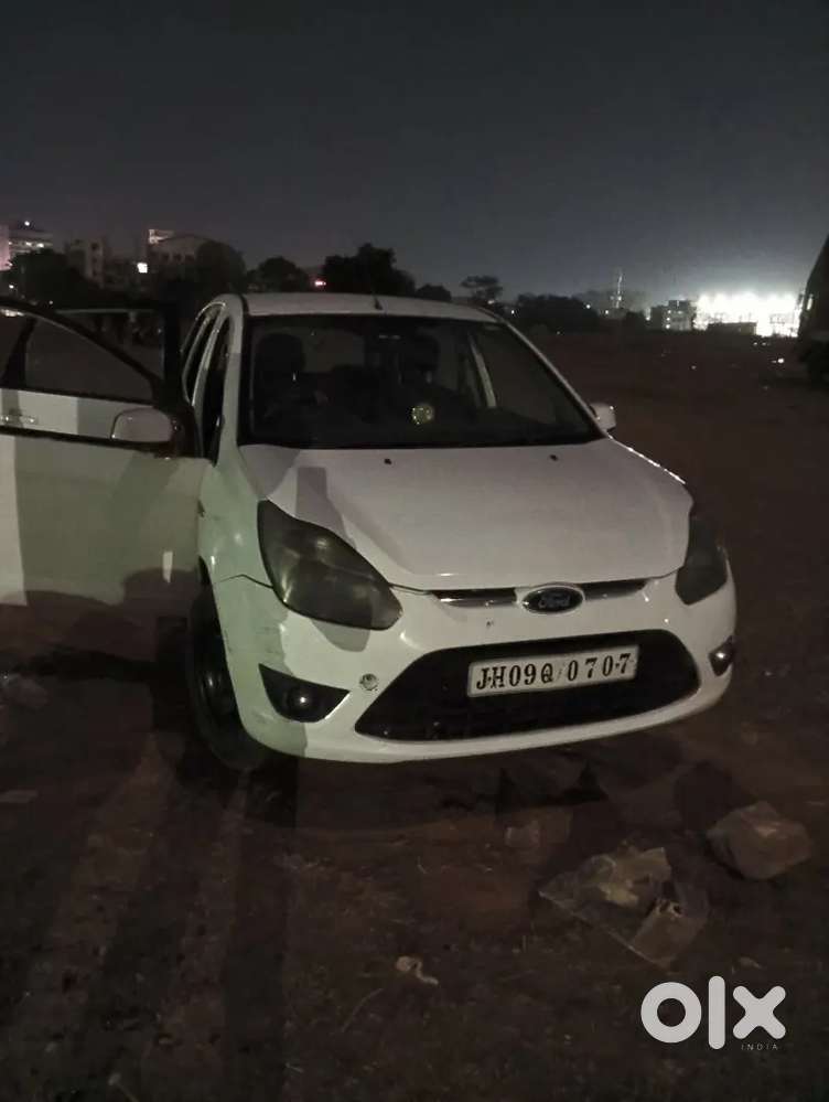 Gari Me Koi Kaam Nahi Hai