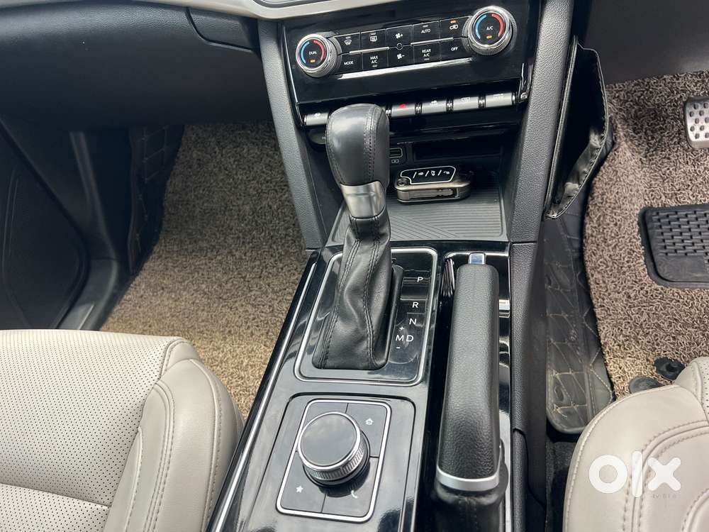 Mahindra Xuv700 2.2 Ax 7 Diesel At Str, 2022, Diesel