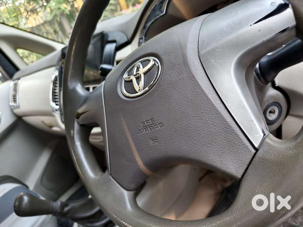 Toyota Innova 2.5 Vx 8 Seater Bs Iv, 2012, Diesel