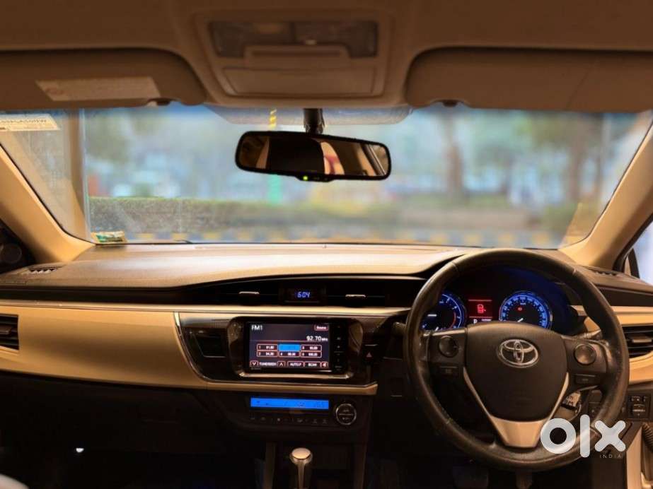 Toyota Corolla Altis 1.8 J, 2016, Petrol