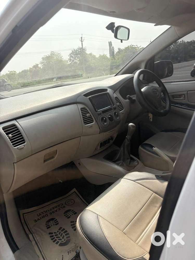 Toyota Innova 2011 Diesel Well Maintained