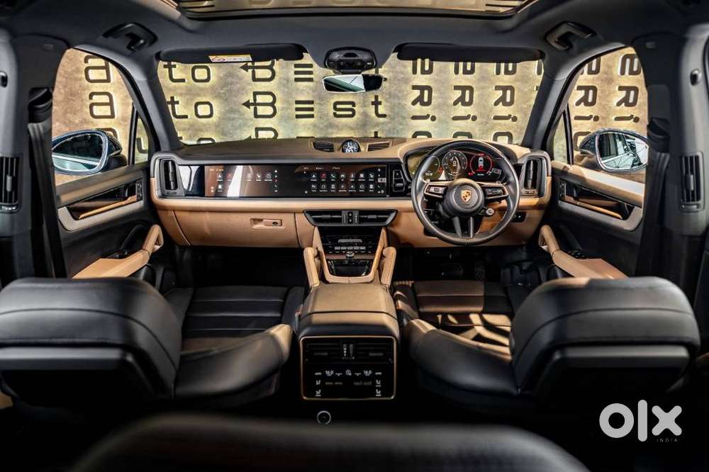 Porsche Cayenne V6 Tiptronic, 2023, Petrol