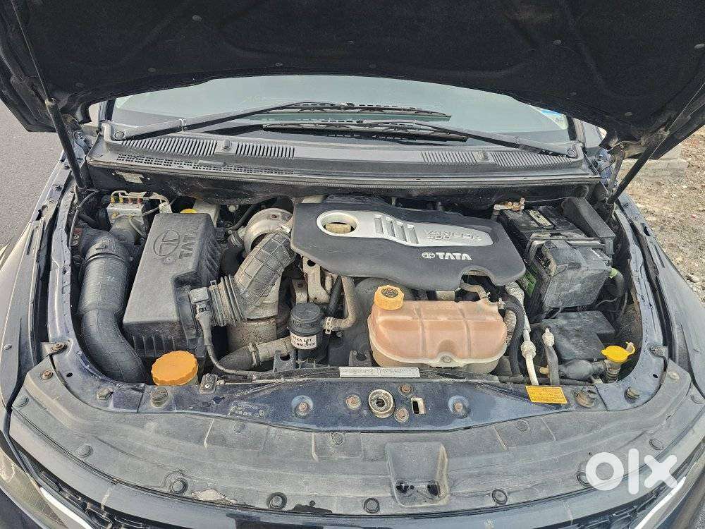 Tata Hexa 2.2 Xe 4x2 7 Str, 2018, Diesel
