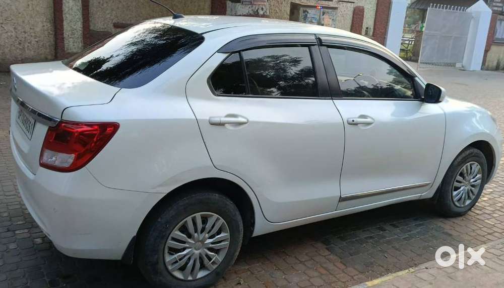 Maruti Suzuki Dzire 1.2 Vxi, 2023, Cng & Hybrids