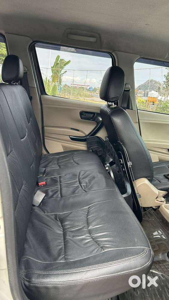 Mahindra Tuv 300 T6, 2016, Diesel