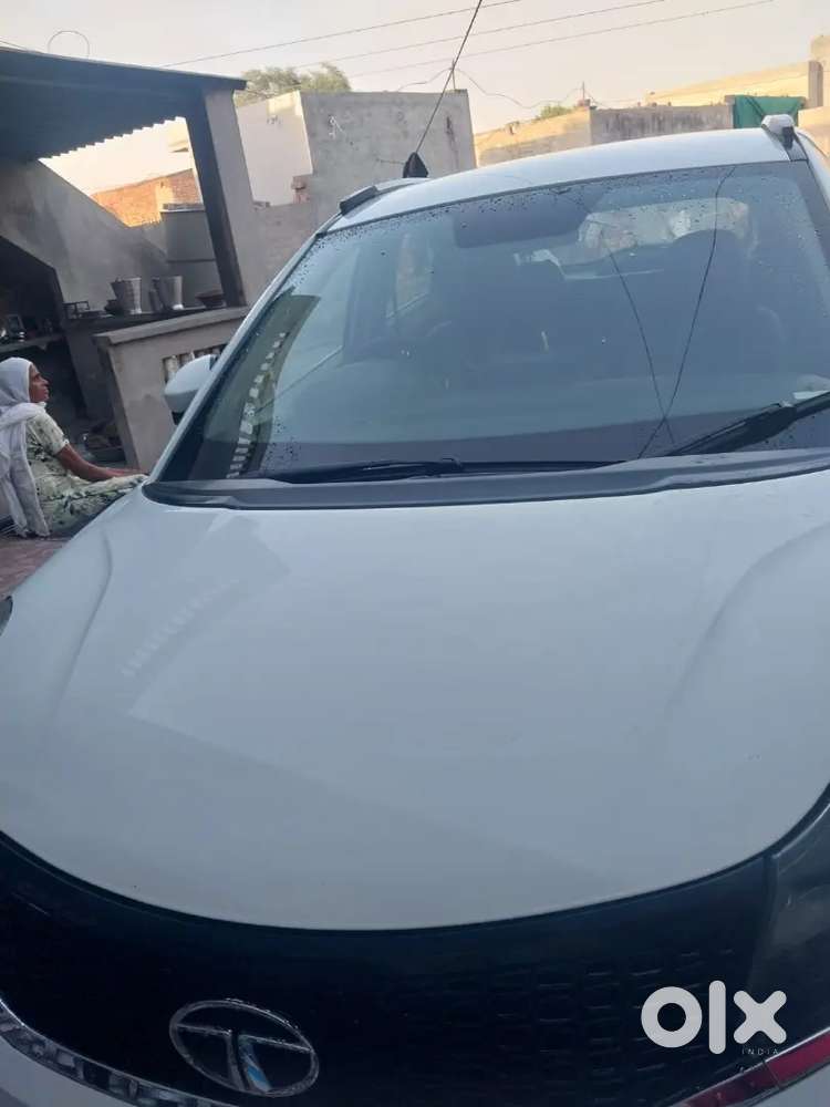 Tata Nexon Zxa Plus Amt Push Button Start