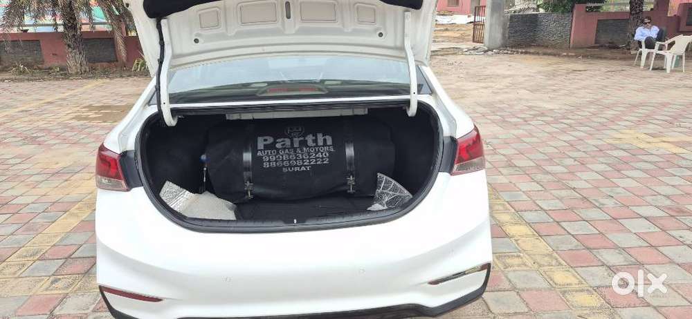 Hyundai Verna 1.6 Sx (o) Vtvt At, 2018, Cng & Hybrids
