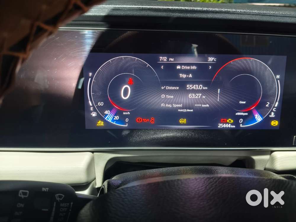Mahindra Xuv700 2.2 Ax 3 Diesel Mt 7 Str, 2023, Diesel