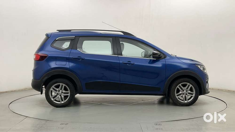 Renault Triber Rxz, 2022, Petrol