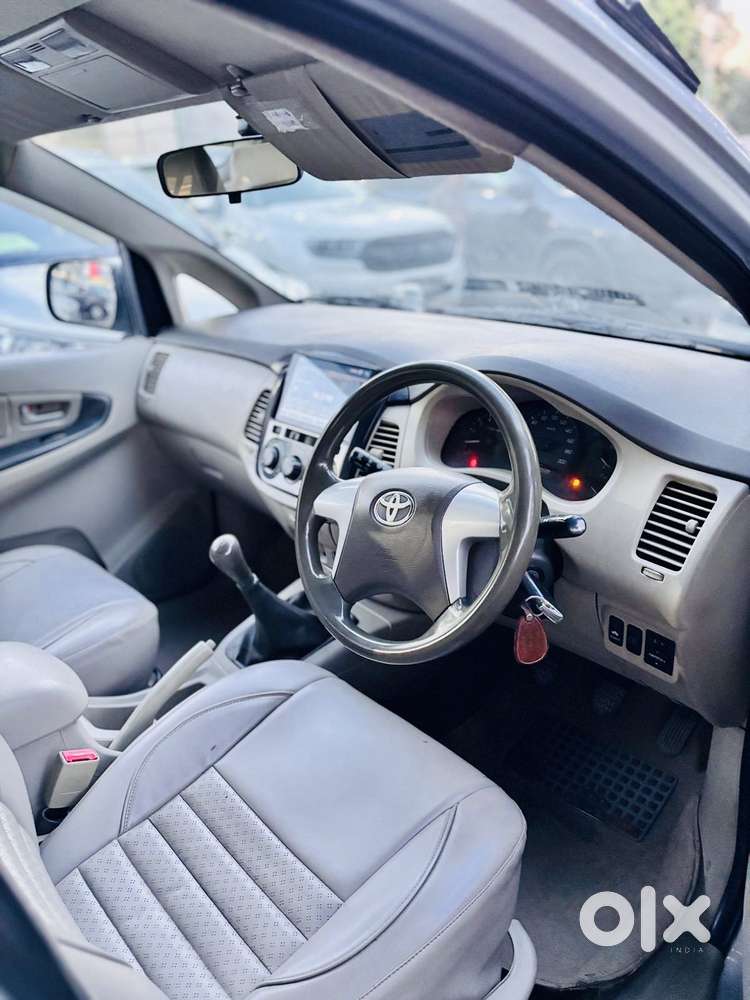 Toyota Innova 2.5 Gx 7 Seater Bs Iv, 2014, Diesel