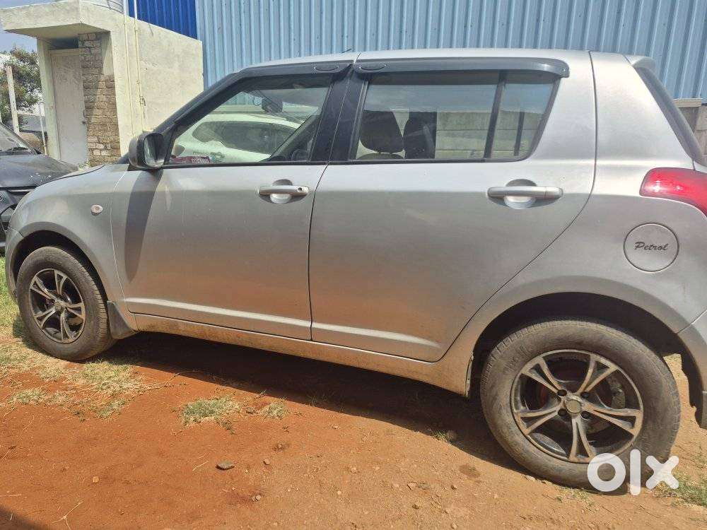 Maruti Suzuki Swift Vxi + Manual, 2010, Petrol