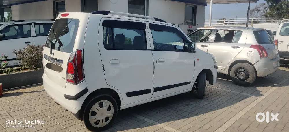 Wagonr Vxi 2015 Model (white)