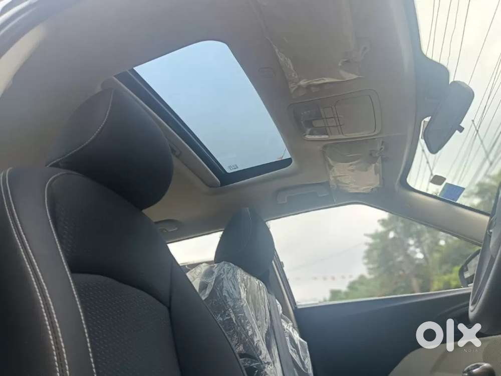 Mahindra Xuv300 W6, 2024, Petrol