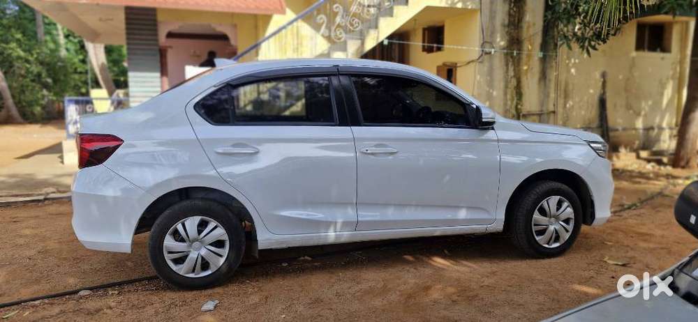 Honda Amaze, 2023, Petrol