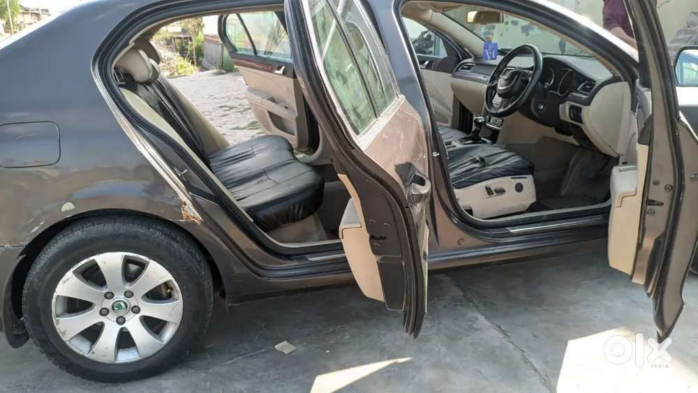 Skoda Superb 2011 Petrol, 3rd Owner, Excellent Condition