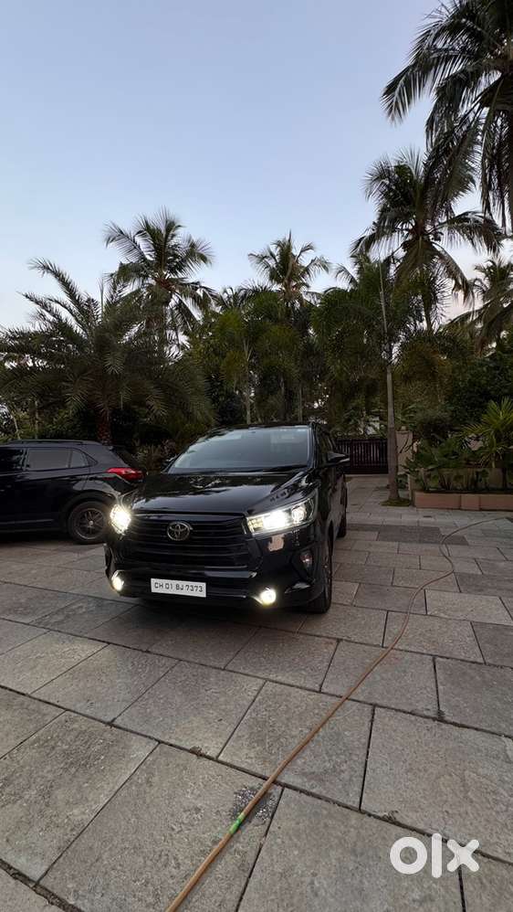 Crysta 2.8 Z Showroom Condition