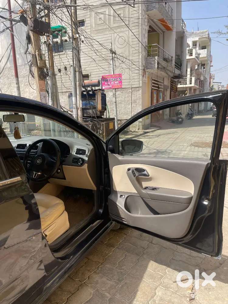 Volkswagen Vento 1.6 Tdi Highline 2012 Diesel Well Maintained