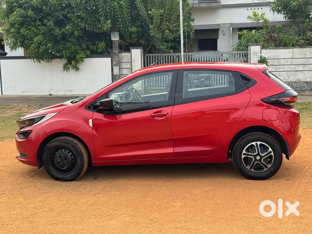 Tata Altroz Petrol Xm 2020 Last Model Low Kilometer
