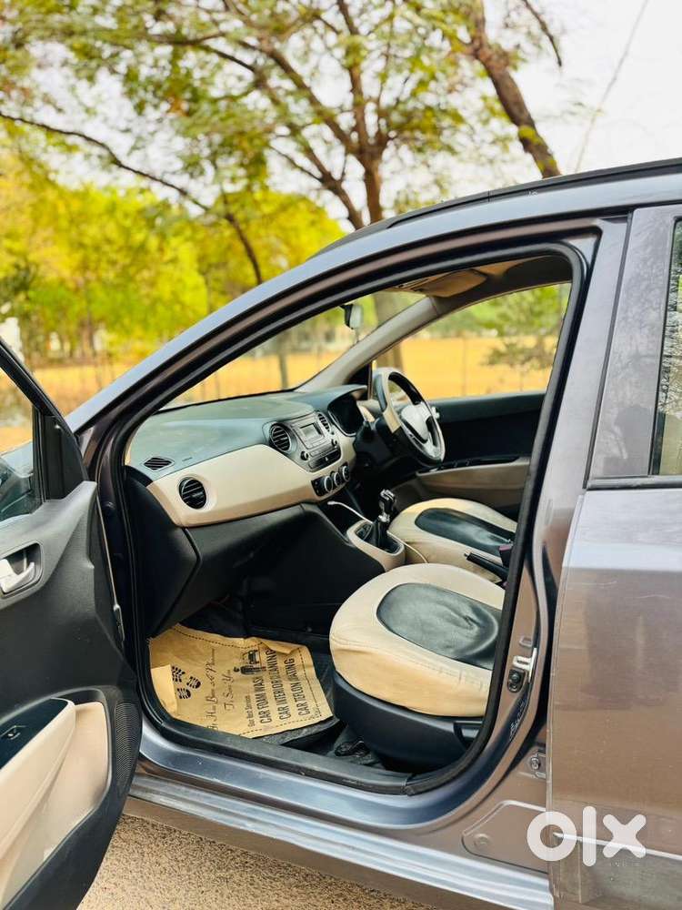 Hyundai Grand I10 Sportz 2016 Well Maintained