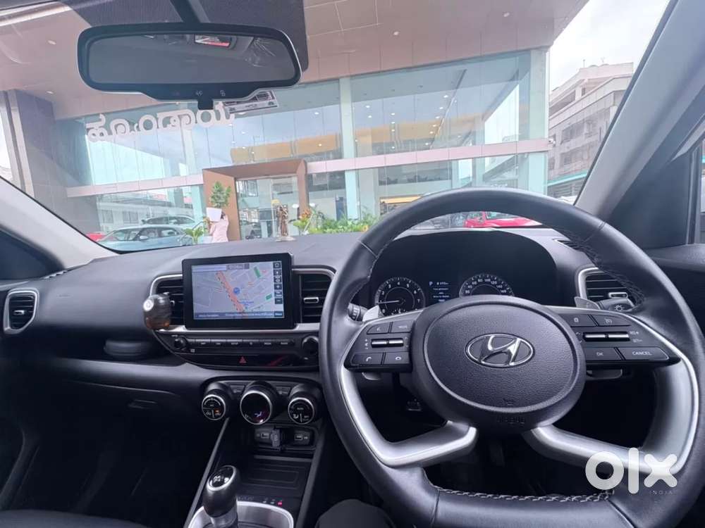Hyundai Venue 1.0 SX (O) Turbo DCT Dual Tone, 2022, Petrol