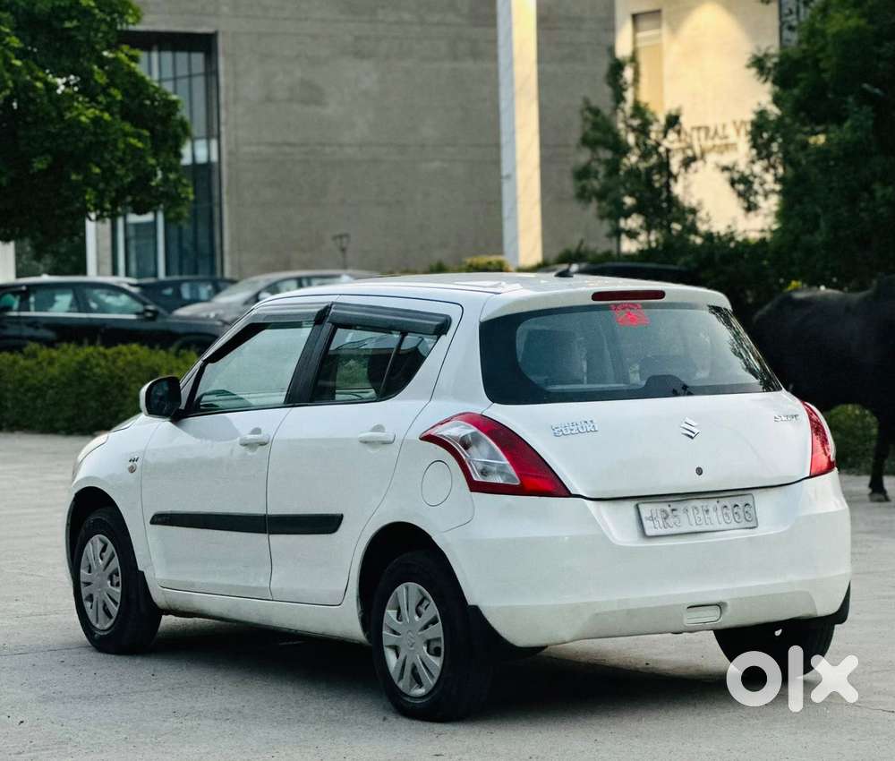 Maruti Suzuki Swift Vxi Optional, 2017, Petrol
