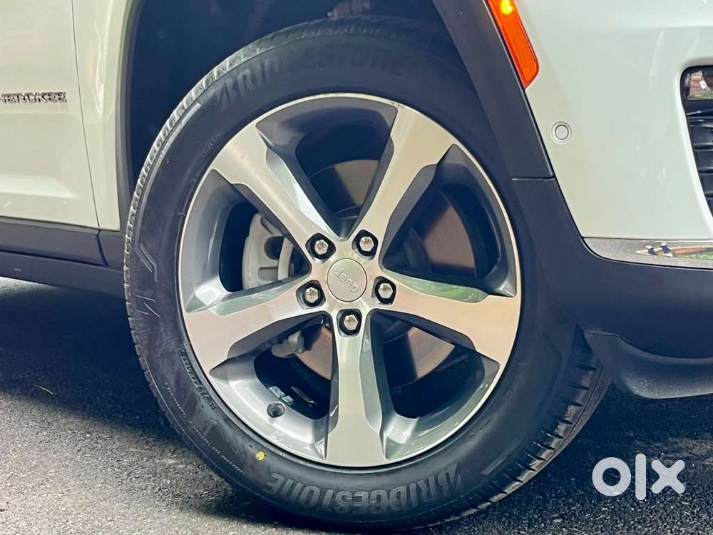 Jeep Grand Cherokee Limited (o) 4x4 At, 2025, Petrol