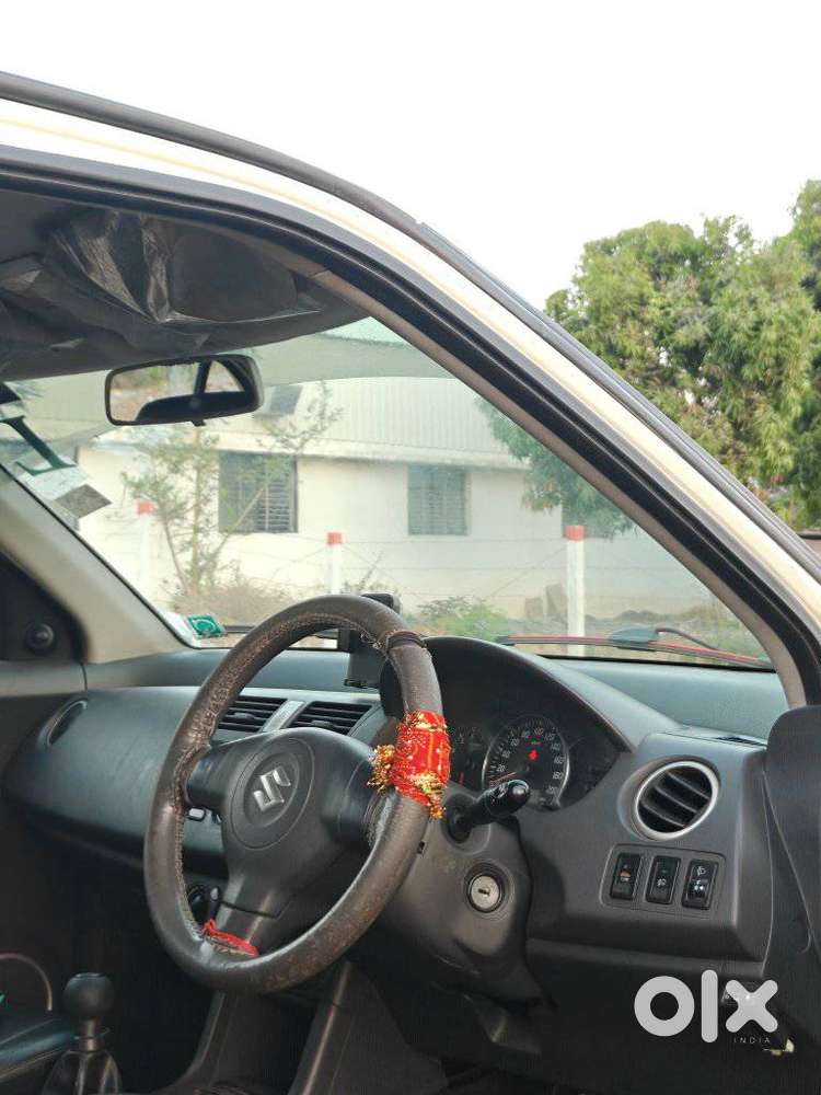 Maruti Suzuki Swift Dzire 1.2 Vxi Bsiv, 2010, Cng & Hybrids