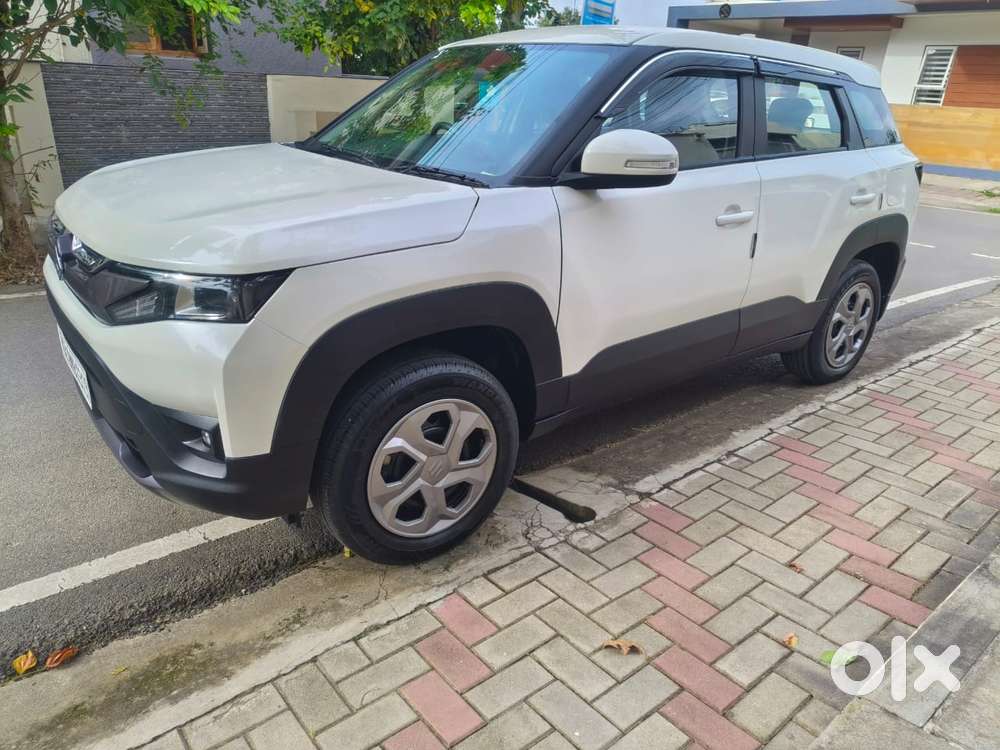 Maruti Suzuki Brezza 1.5 Vxi At Smart Hybrid, 2024, Petrol