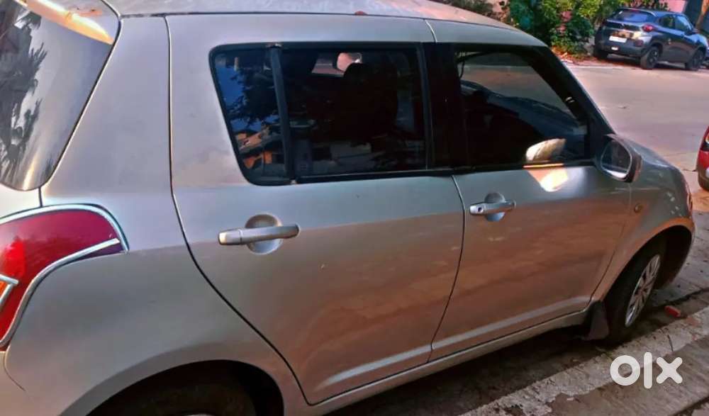 Maruti Suzuki Swift 2007 Petrol 84147 Km Driven