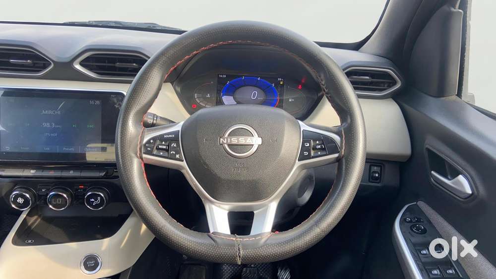 Nissan Magnite 1.0 Xv Turbo Cvt Dual Tone, 2022, Petrol