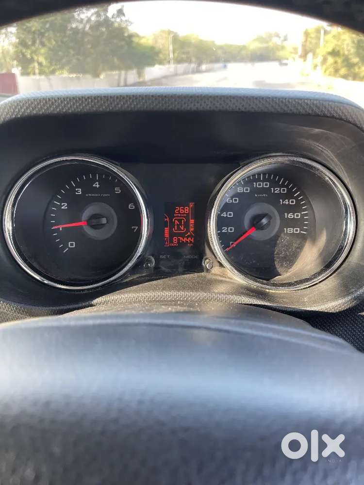 Mahindra Tuv 300 2015 Diesel Well Maintained