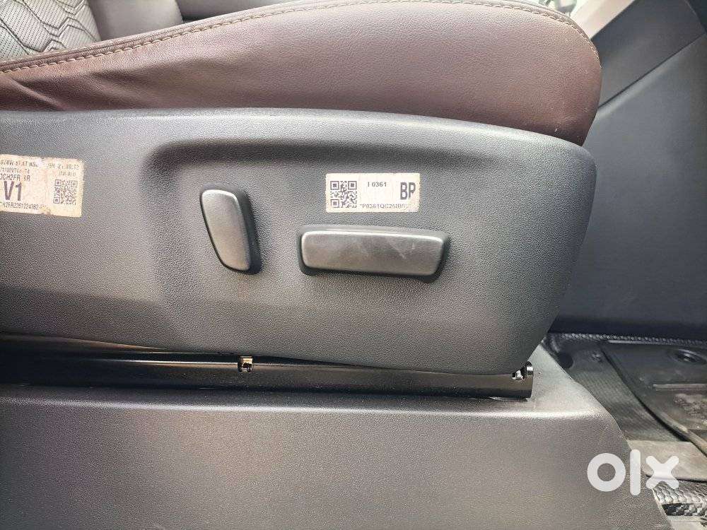 Toyota Innova Hycross 2.0 Zx Hybrid 7 Str, 2024, Petrol