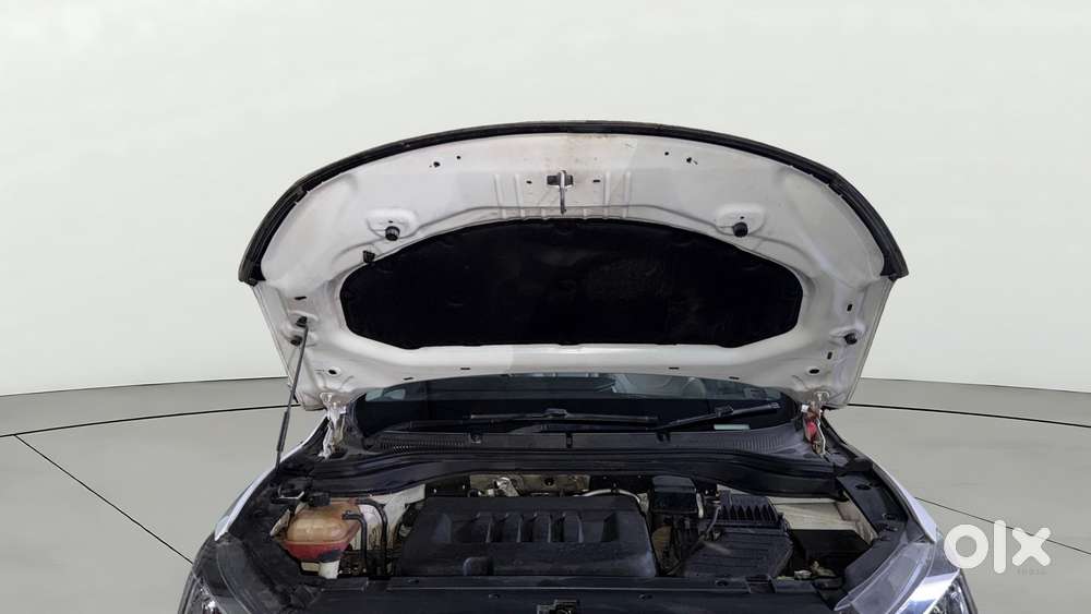 Mahindra Xuv700 2.2 Ax 7 Diesel At Luxury Pack Str, 2022, Diesel