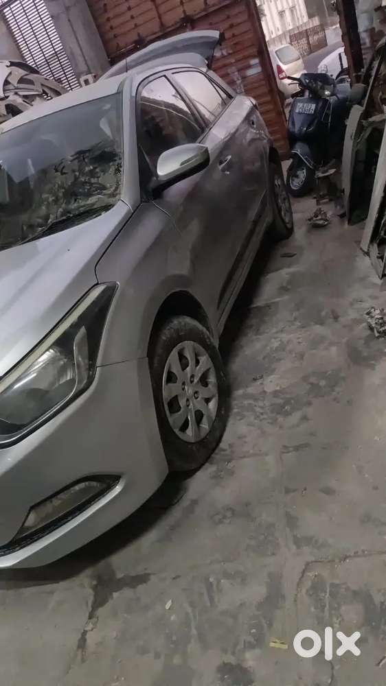 Hyundai Elite I20 2015 Cng & Hybrids 130000 Km Driven