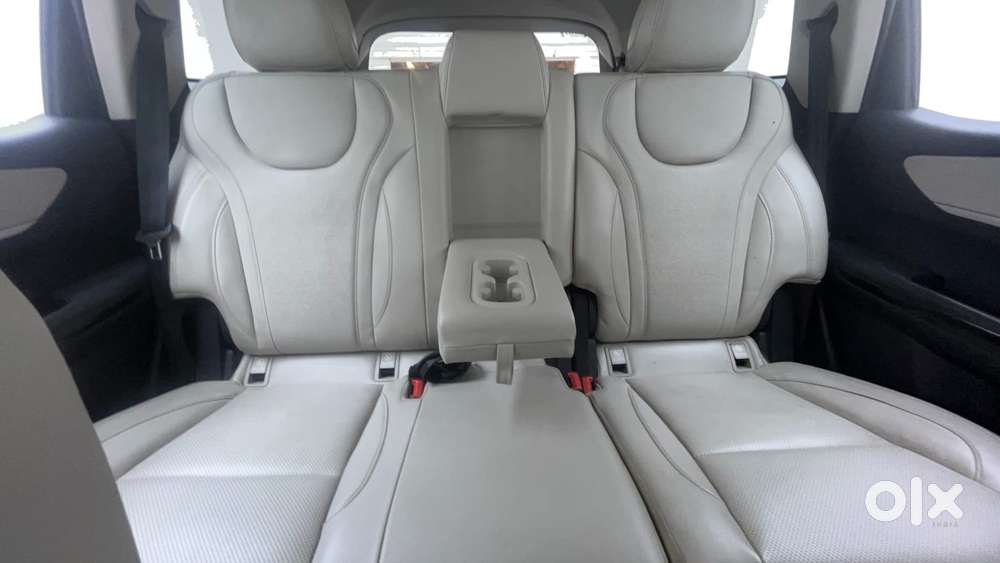 Mahindra Xuv700 2.2 Ax 7 Diesel Mt Luxury Pack Str, 2022, Diesel