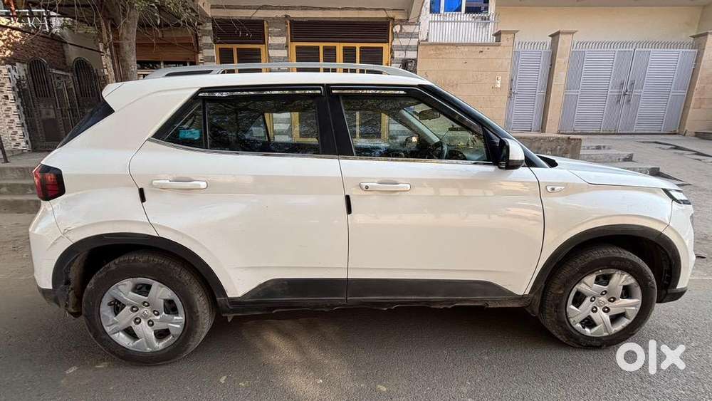 Hyundai Venue 2022 Petrol Good Condition