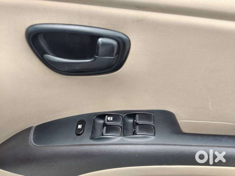 Hyundai Grand I10 Magna At, 2010, Petrol
