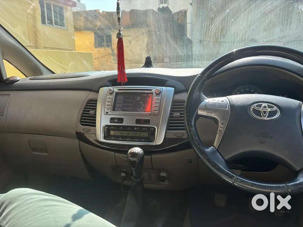 Toyota Innova 2015