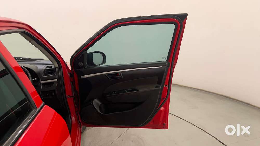 Maruti Suzuki Swift 1.2 Lxi (o), 2015, Petrol