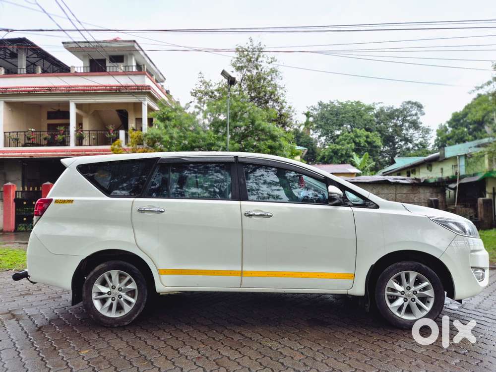 Toyota Innova Crysta [2020-ongoing] 2.7 Gx Mt 8 Str, 2023, Diesel