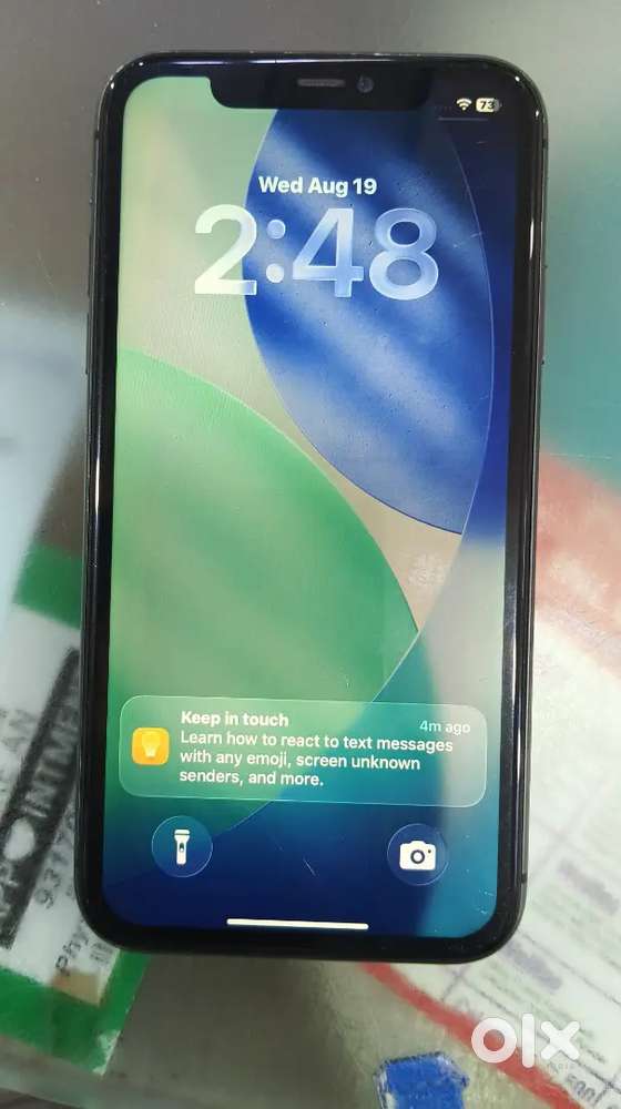 Iphone 11 mint condition 128 Gb with original bill box one hand phone