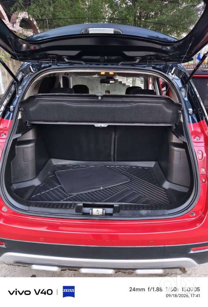 Maruti Suzuki Brezza 1.5 Zxi At Smart Hybrid Dual Tone, 2021, Petrol