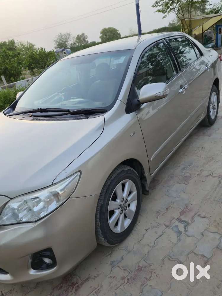 Toyota Corolla Altis 2012