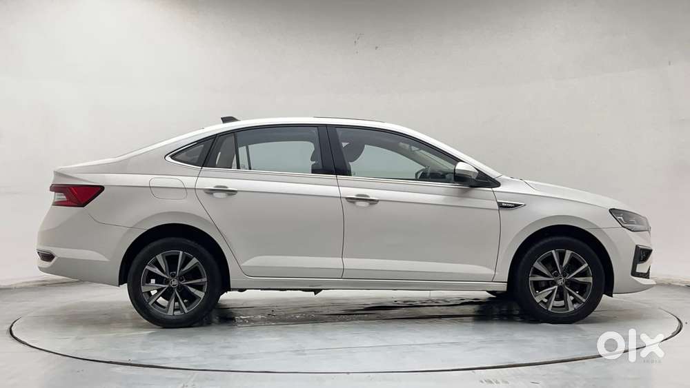 Skoda Slavia Style 1.0l Tsi At, 2022, Petrol