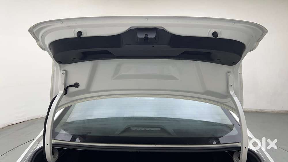 Volkswagen Virtus 1.0 Topline Tsi At, 2023, Petrol